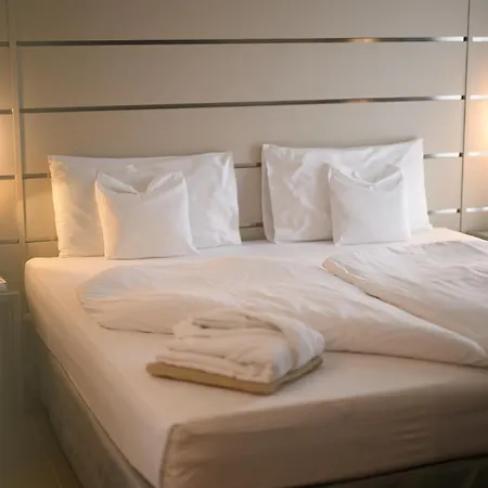 Villa Nicolli Romantic Spa Resort - Adults Only Riva del Garda Exterior photo